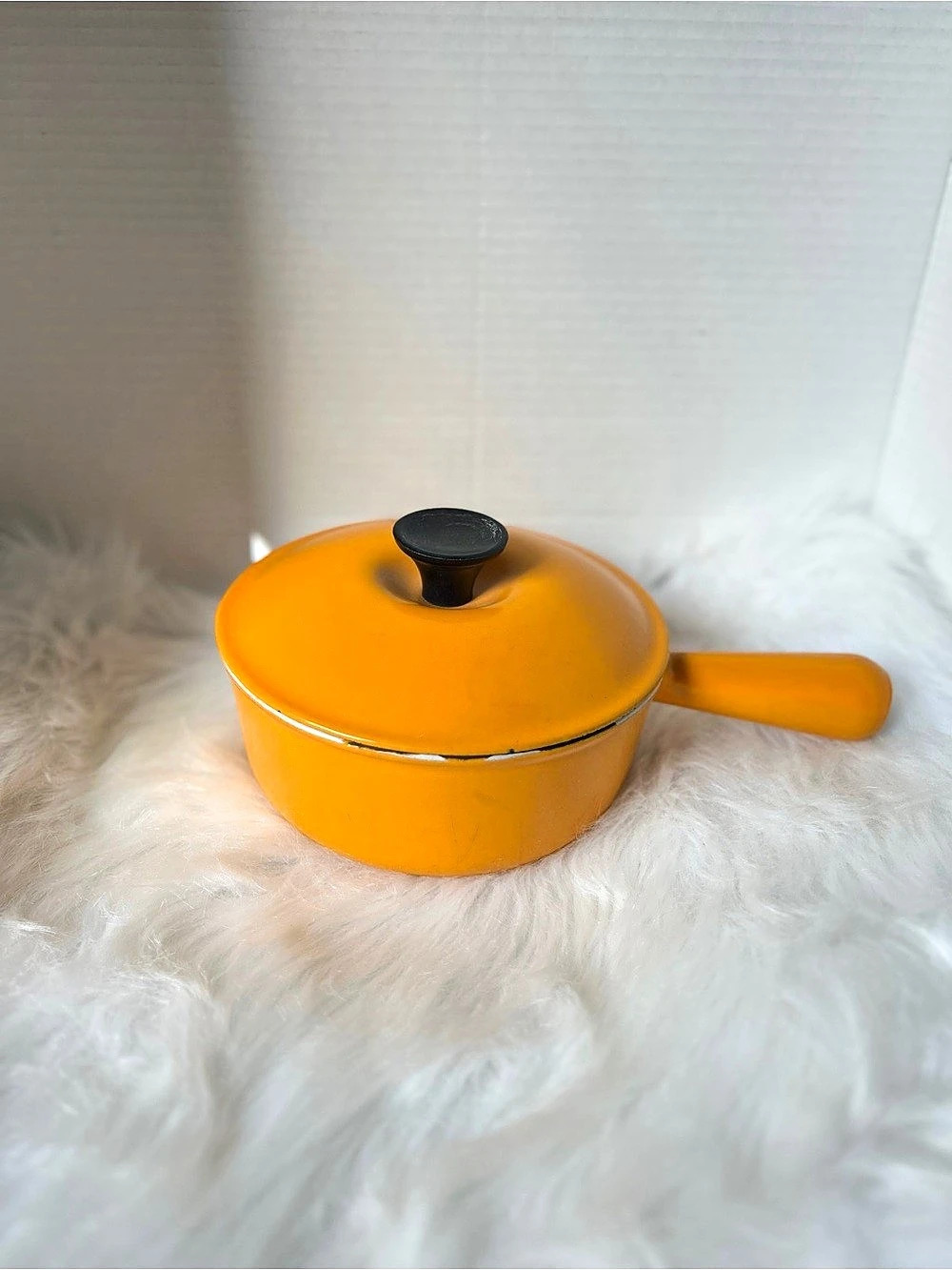 Le Creuset 18 cm Saucepan retired sunflower Enameled with Lid